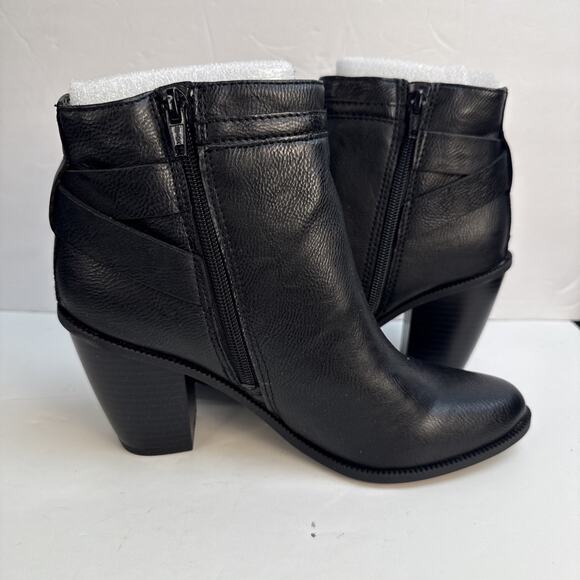 Bar III Dove Womens Black Faux‎ Leather Block Heel Ankle Booties Boots 7.5 NIB - Picture 5 of 8